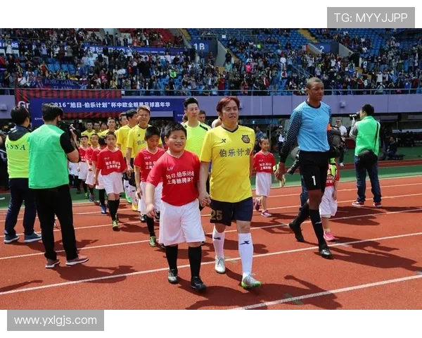 团结拼搏共铸辉煌香港足球明星队歌激励我们勇往直前的精神之歌